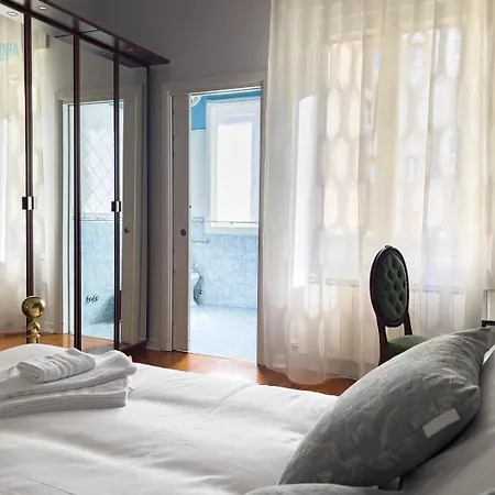 Corso Italia 7 Tirabora Short Rent