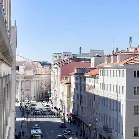 Corso Italia 7 Tirabora Short Rent Terst