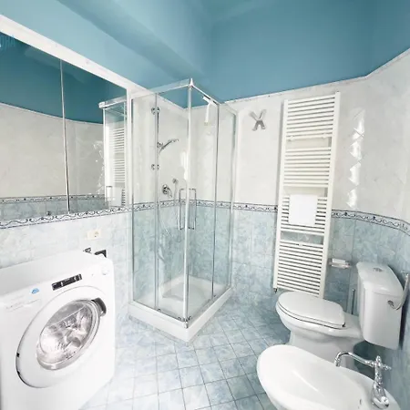 Corso Italia 7 Tirabora Short Rent *